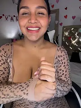 FancyxloveのライブXXXチャット