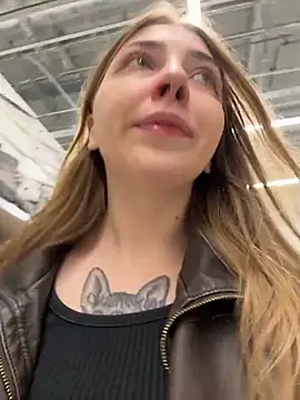 Sunny___BunnyのライブXXXチャット