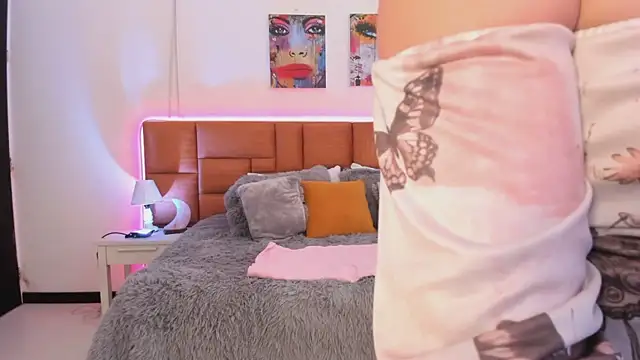 แชท XXX สดของ Regina_blum