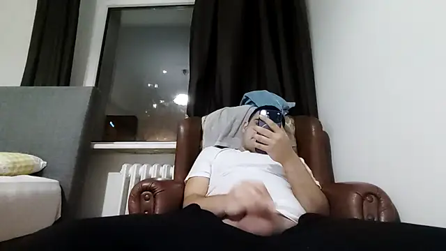 Онлайн чат XXX YakisikliSikici