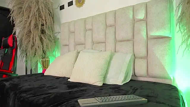 spicy_white_: онлайн-секс-чат