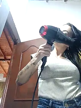 LunaZambrano – Naživo XXX chat