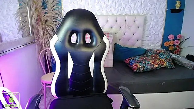 NathaliaSweet_11: онлайн-секс-чат