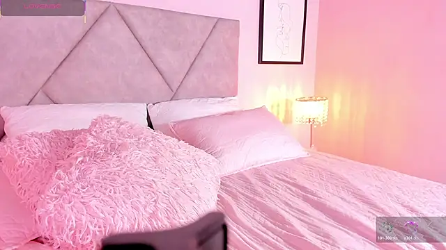 Emilyh_ লাইভ XXX চ্যাট