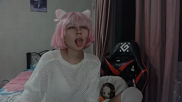 Mia_Meowkiss Adlı Modelin Canlı XXX Sohbeti