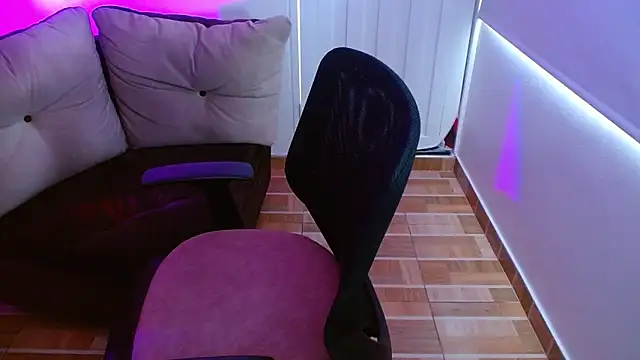 milfrousse – Naživo XXX chat