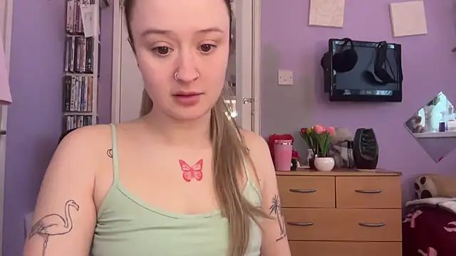 LilyLuck_n Webbikameraesitys