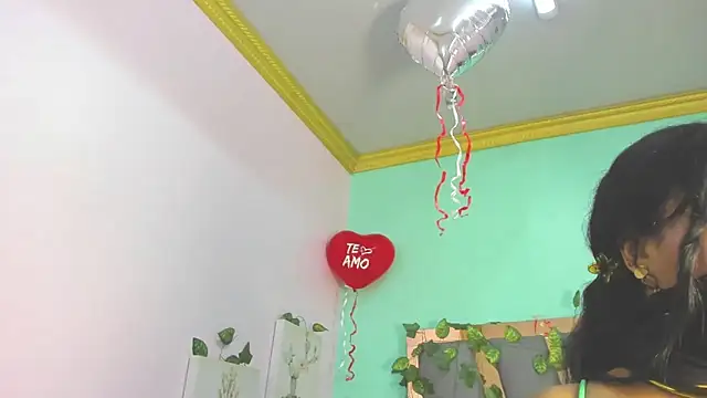 Iniya_ParulのライブXXXチャット