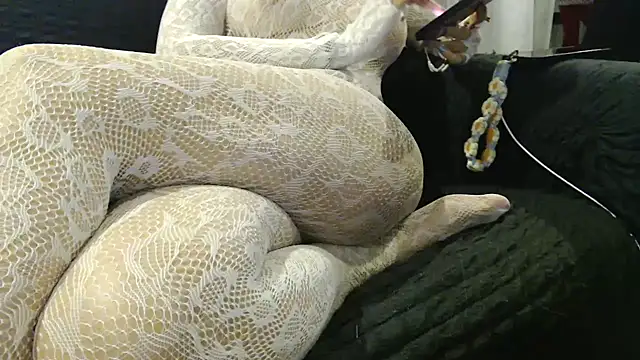 Sihirli_Serra live XXX chat