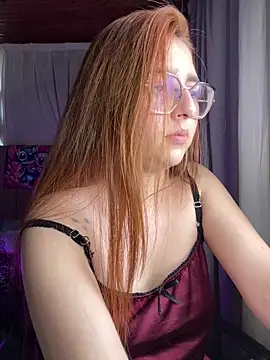 Онлайн чат XXX CoraVibes