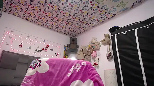 Chat XXX ao vivo de Sharloth_milf