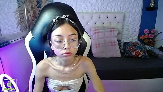 NathaliaSweet_11's Live XXX Chat