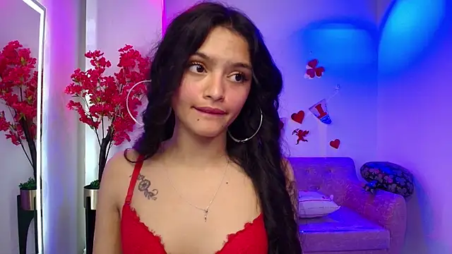 Maddie_T18 Chat XXX live