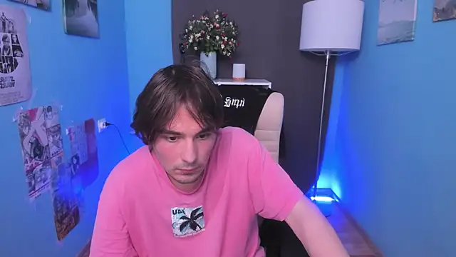 Show modela torch_of_liberty na web-kameri