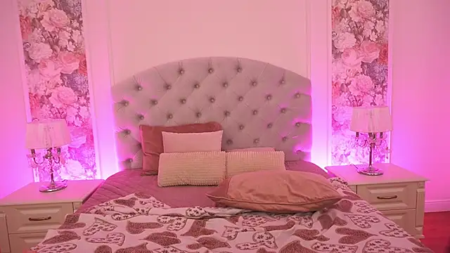 LylaYeess' Live XXX Chat