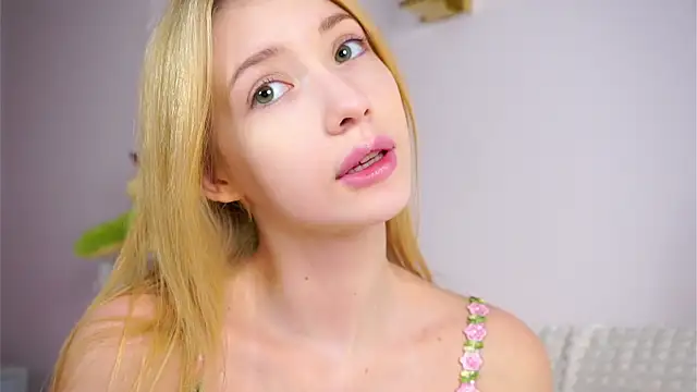 SunnivaCovil – Naživo XXX chat