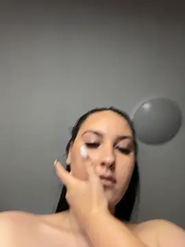 Lucy_doll22 Adlı Modelin Canlı XXX Sohbeti