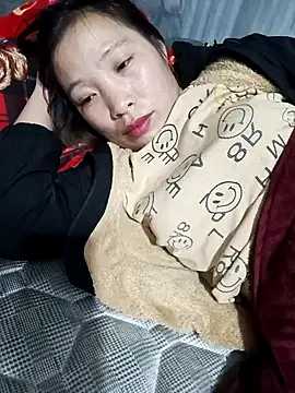 Evelyn-n 现场XXX聊天