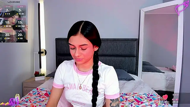 lilith_petit_n Live XXX chat