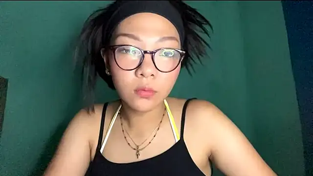 Chatroom XXX en direct de TerisaYellow