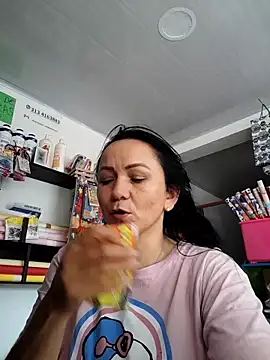 NoirHoney's Live XXX Chat