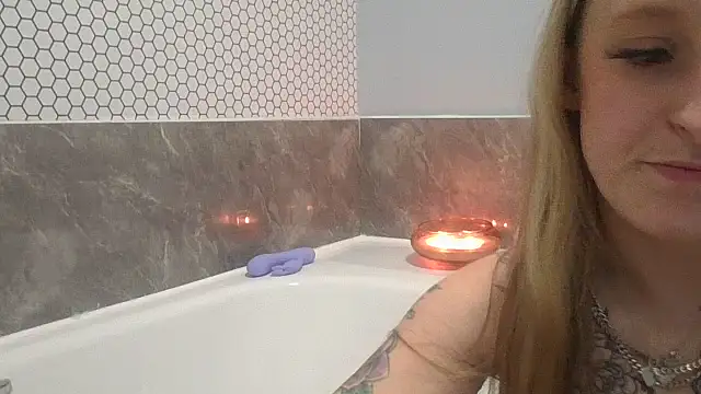 Czat XXX na żywo – LucyRoseMae