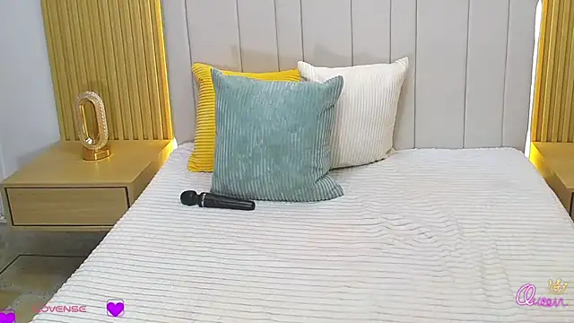 WildScarlet 现场XXX聊天