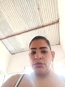 Hugueboobs_chantall_ – Live XXX-chat