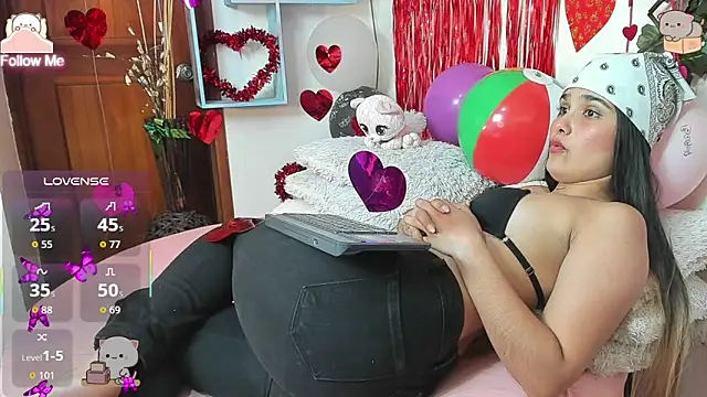 DestinyHills Live XXX-Chat