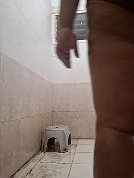 Chat XXX en directo de Malini_2026