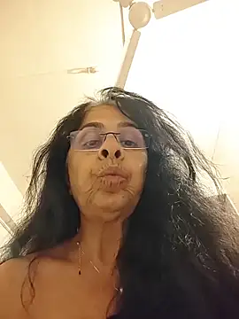 NakedMILFx Chat XXX live