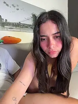 Živý XXX chat SophieRoyals