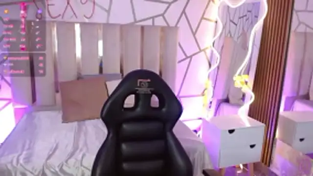 Czat XXX na żywo – CYRUS_TAY