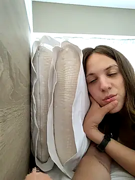 lauflor: διαδικτυακό σόου στην κάμερα