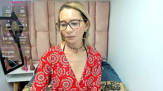 Issa_Milf__ Webcam-Show