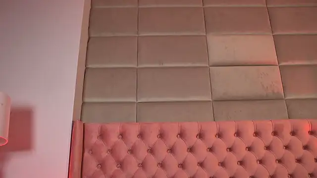 KatiaFinesse Chat XXX live