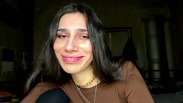 Yesmymia 现场XXX聊天