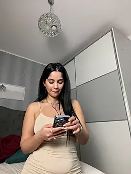 _adelle 现场XXX聊天