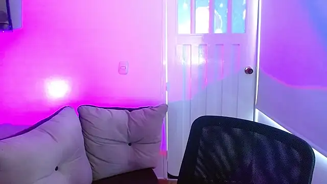 milfrousse – Naživo XXX chat