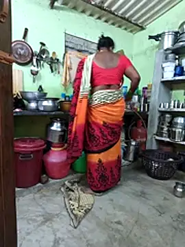 แชท XXX สดของ Tamilselviroja-