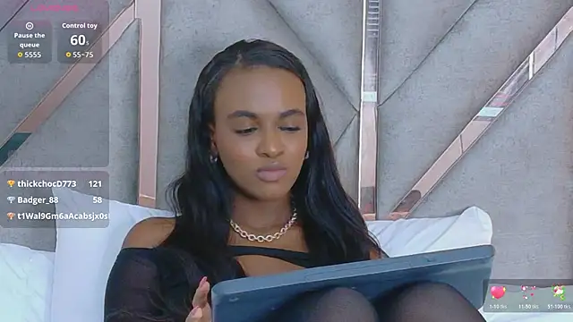 Sally-Noa – Naživo XXX chat