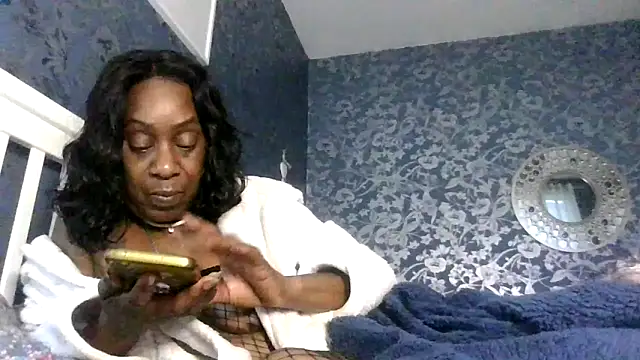 Ebony-SultryX's Live XXX Chat