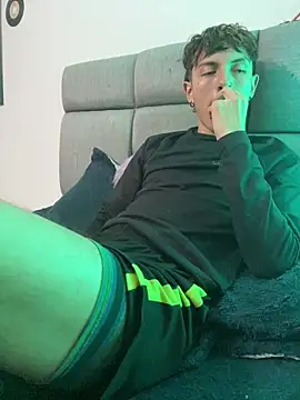 NaytonFreemanのウェブカメラショー