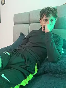 NaytonFreeman লাইভ XXX চ্যাট