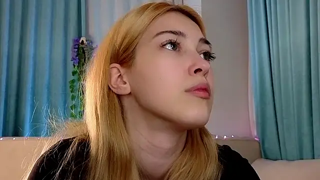 AngelicRice Adlı Modelin Web Kamerası Şovu