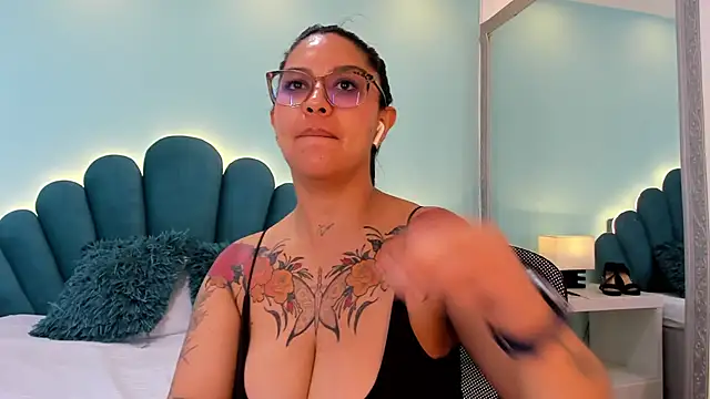 sharlott18 Live XXX-chat