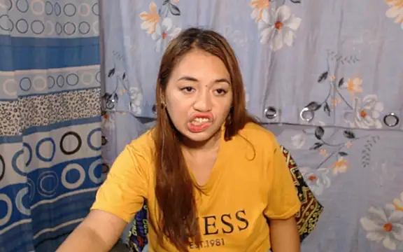 Chat XXX en directo de pinay_mayahiga