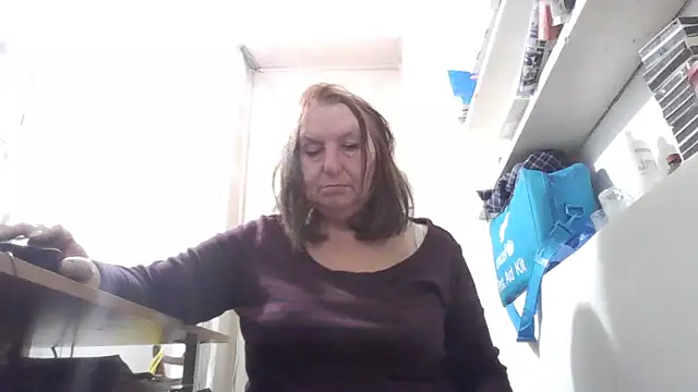 AnnaLive570 webcam show