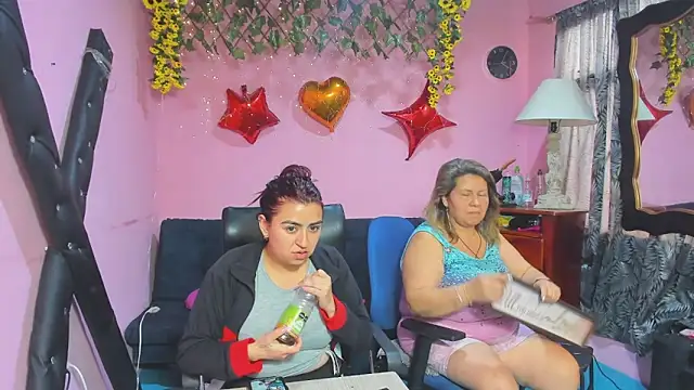 lesbiancuple Chat XXX live