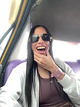 Praga_Pink লাইভ XXX চ্যাট